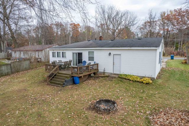 4085 N Water Road, Sanford, MI 48657