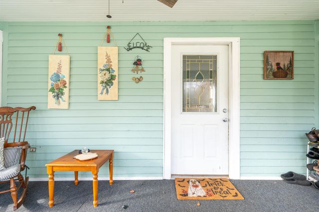 4085 N Water Road, Sanford, MI 48657