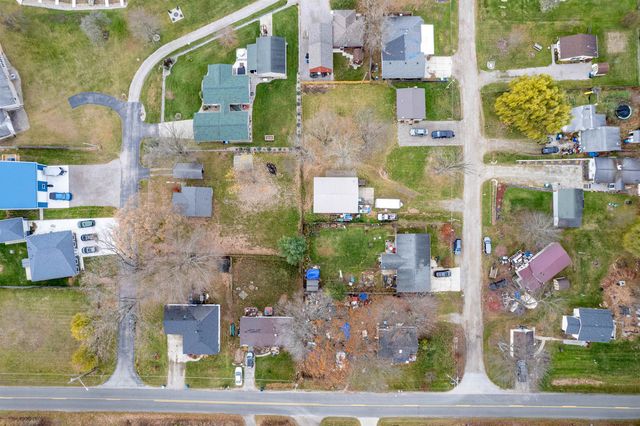 4085 N Water Road, Sanford, MI 48657