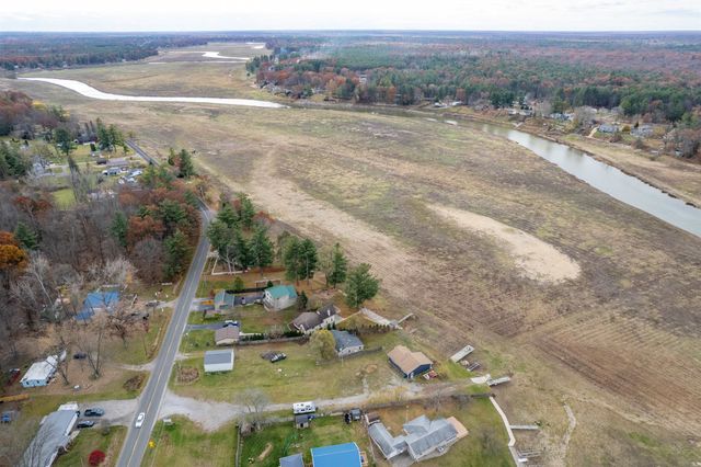 4085 N Water Road, Sanford, MI 48657