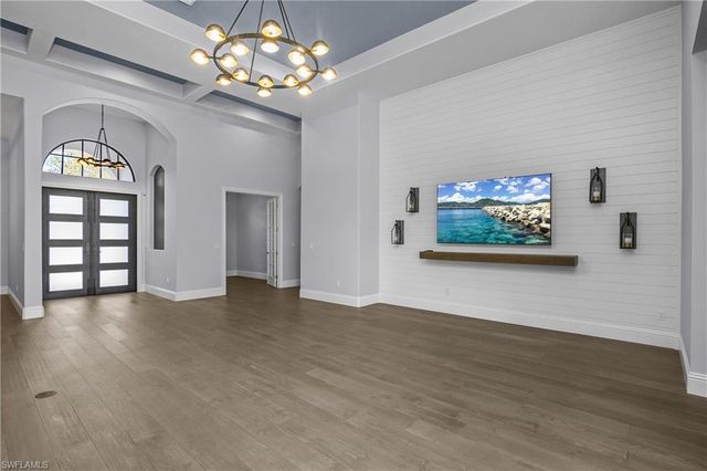 7420 Byrons WAY, Naples, FL 34113