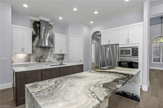 7420 Byrons WAY, Naples, FL 34113