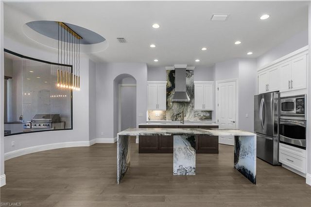 7420 Byrons WAY, Naples, FL 34113