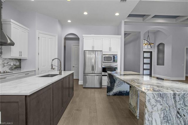 7420 Byrons WAY, Naples, FL 34113