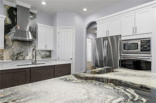 7420 Byrons WAY, Naples, FL 34113