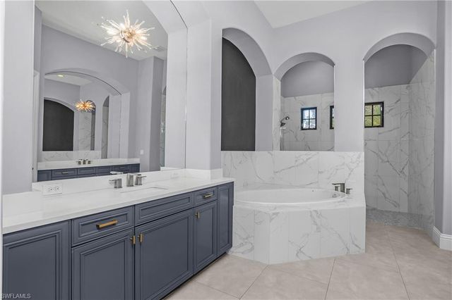 7420 Byrons WAY, Naples, FL 34113