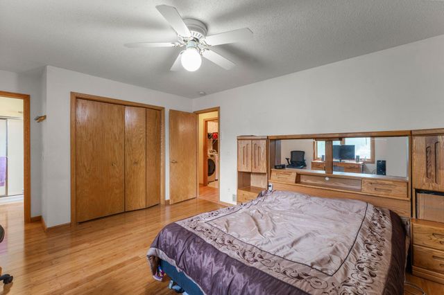 1242 Myrtle Street N, Maplewood, MN 55119