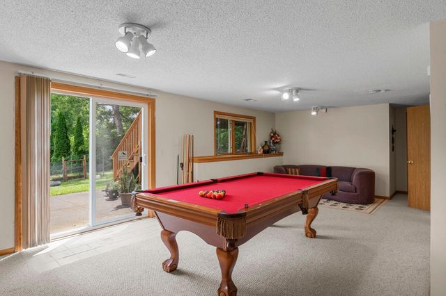 1242 Myrtle Street N, Maplewood, MN 55119