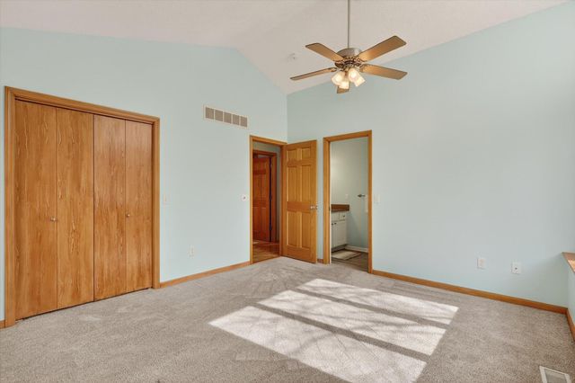 6723 Gran Via Drive NE, Rockford, MI 49341