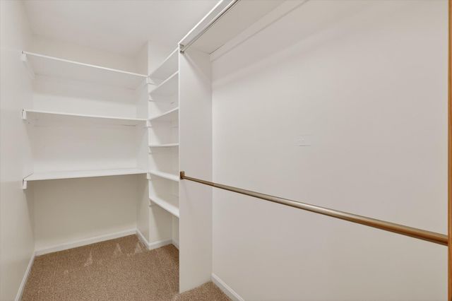 6723 Gran Via Drive NE, Rockford, MI 49341