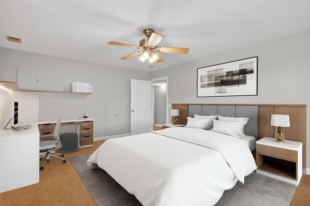 6723 Gran Via Drive NE, Rockford, MI 49341