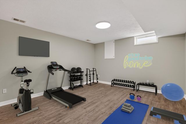 6723 Gran Via Drive NE, Rockford, MI 49341