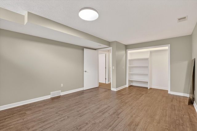 6723 Gran Via Drive NE, Rockford, MI 49341