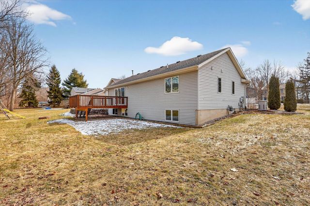 6723 Gran Via Drive NE, Rockford, MI 49341