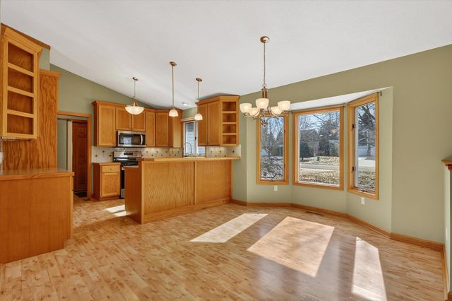 6723 Gran Via Drive NE, Rockford, MI 49341