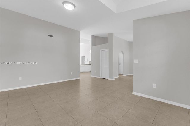 10635 NW 54th St, Doral, FL 33178