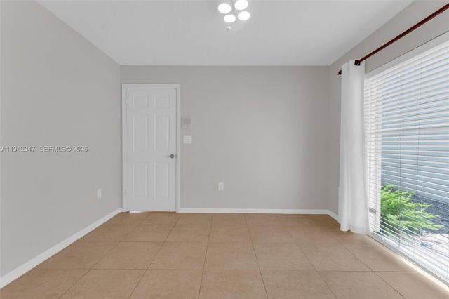 10635 NW 54th St, Doral, FL 33178