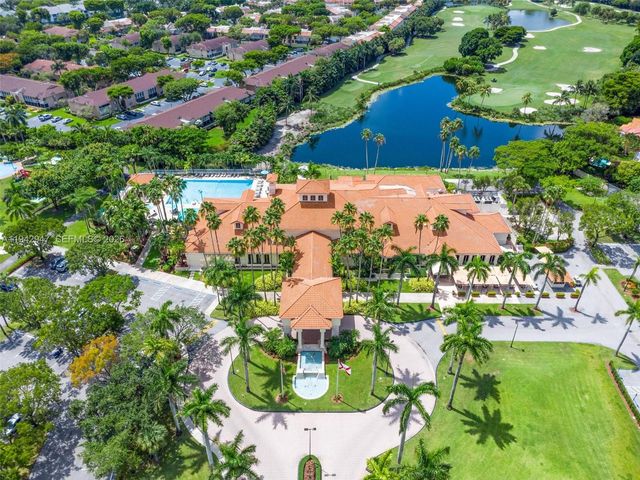 10635 NW 54th St, Doral, FL 33178