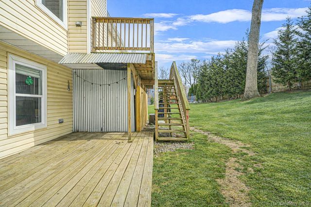 22 Poseidon Road, Rocky Point, NY 11778