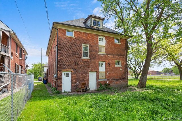 900 Hazelwood Street, Detroit, MI 48202