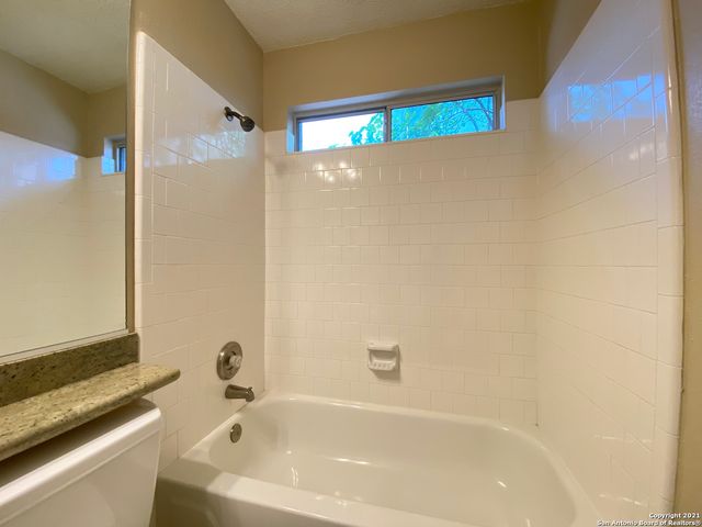 6714 MANASSAS DR, San Antonio, TX 78240