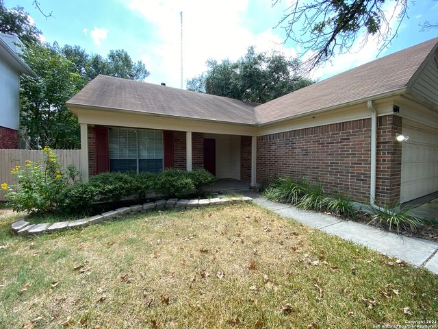 6714 MANASSAS DR, San Antonio, TX 78240