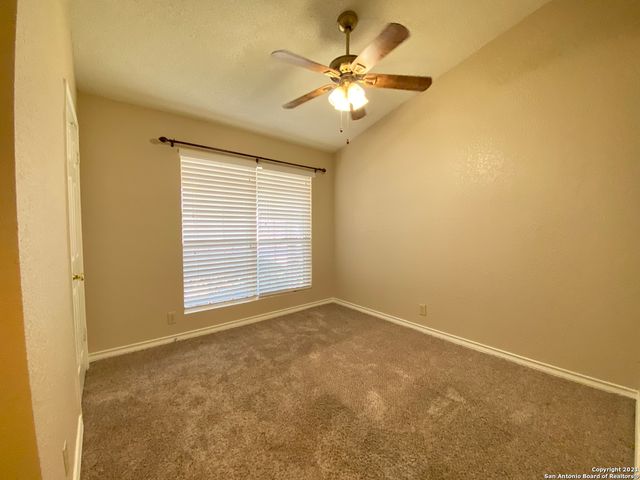 6714 MANASSAS DR, San Antonio, TX 78240