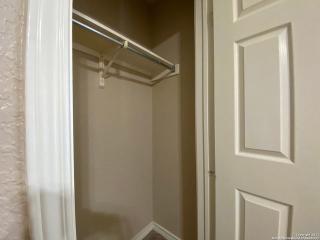 6714 MANASSAS DR, San Antonio, TX 78240