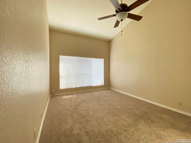 6714 MANASSAS DR, San Antonio, TX 78240