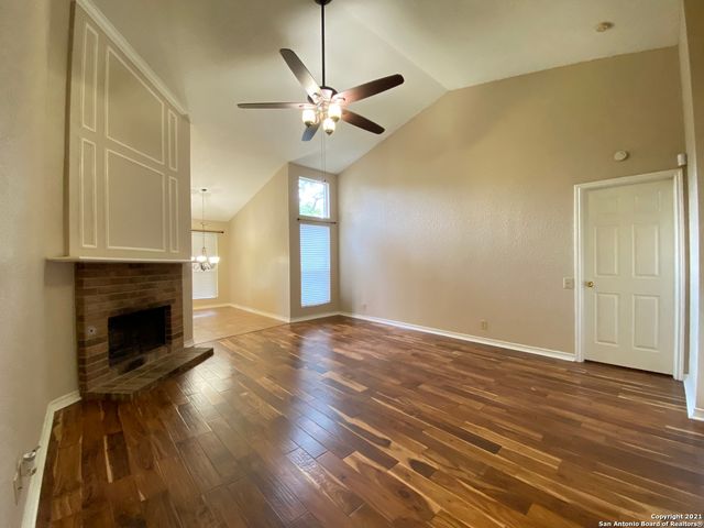 6714 MANASSAS DR, San Antonio, TX 78240