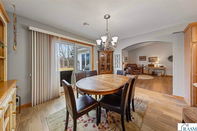 2250 St. John Court, North Mankato, MN 56003