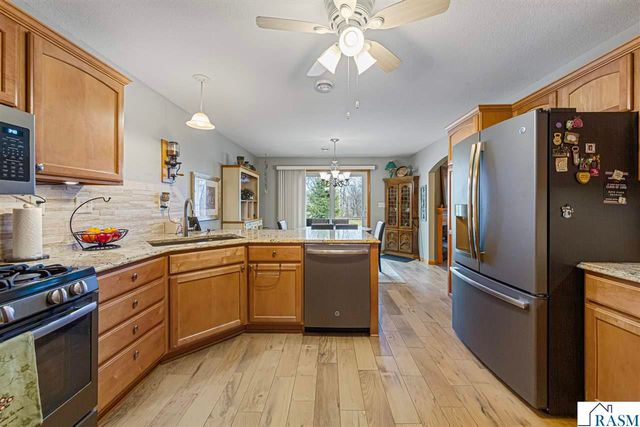 2250 St. John Court, North Mankato, MN 56003