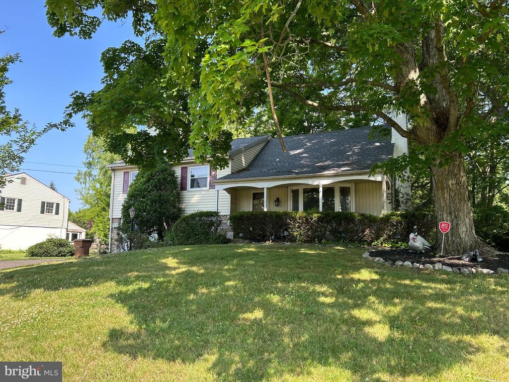1252 HOFFMAN RD, Ambler, PA 19002