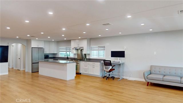 14851 Jeffrey 59, Irvine, CA 92618