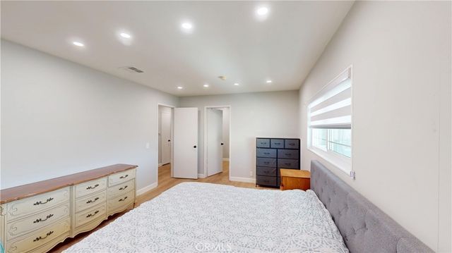14851 Jeffrey 59, Irvine, CA 92618