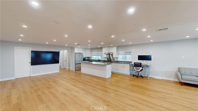 14851 Jeffrey 59, Irvine, CA 92618