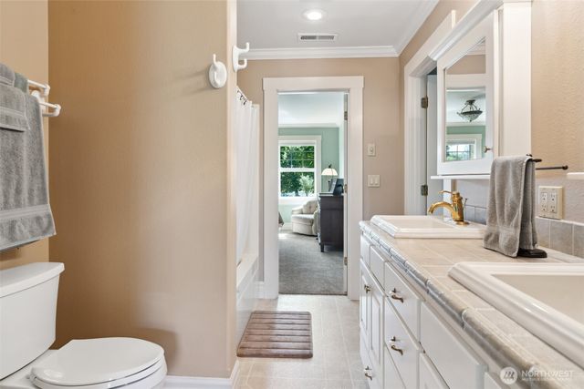 253 Green Water Drive, Toledo, WA 98591