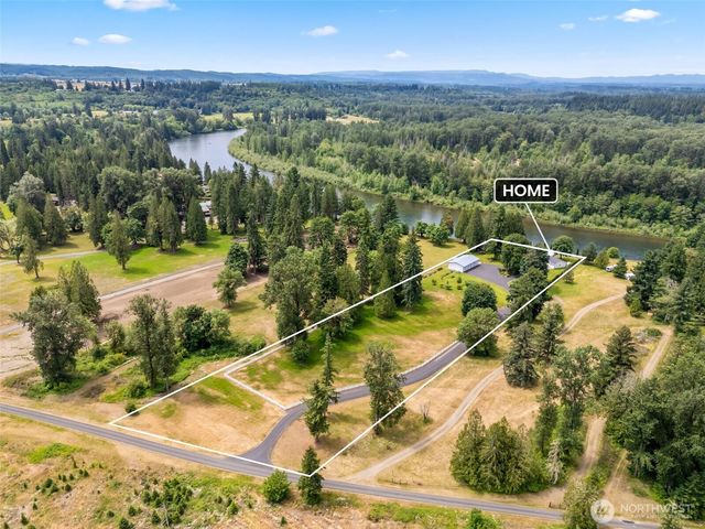 253 Green Water Drive, Toledo, WA 98591