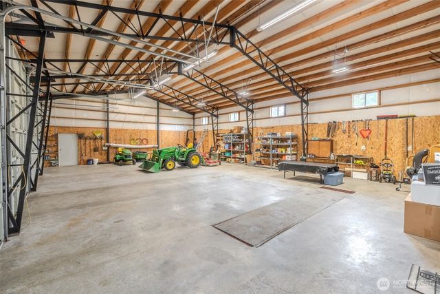 253 Green Water Drive, Toledo, WA 98591