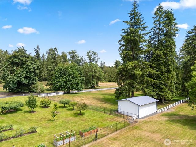 253 Green Water Drive, Toledo, WA 98591