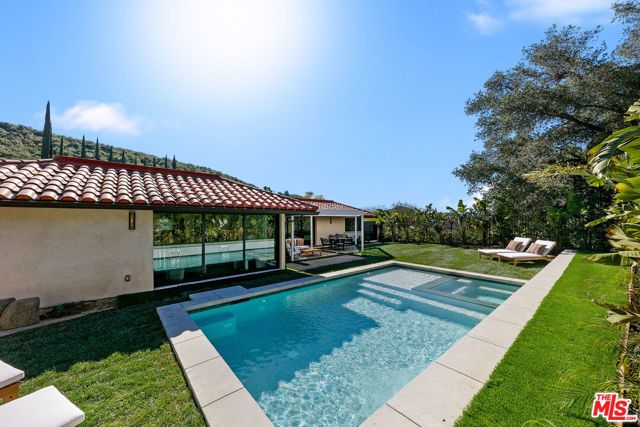 3804 Eddingham Avenue, Calabasas, CA 91302