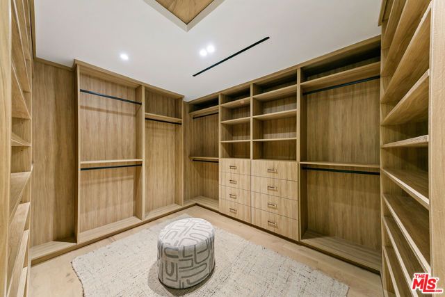 3804 Eddingham Avenue, Calabasas, CA 91302