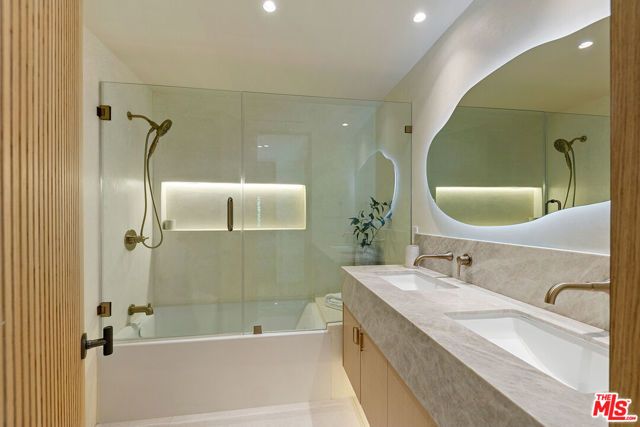 3804 Eddingham Avenue, Calabasas, CA 91302