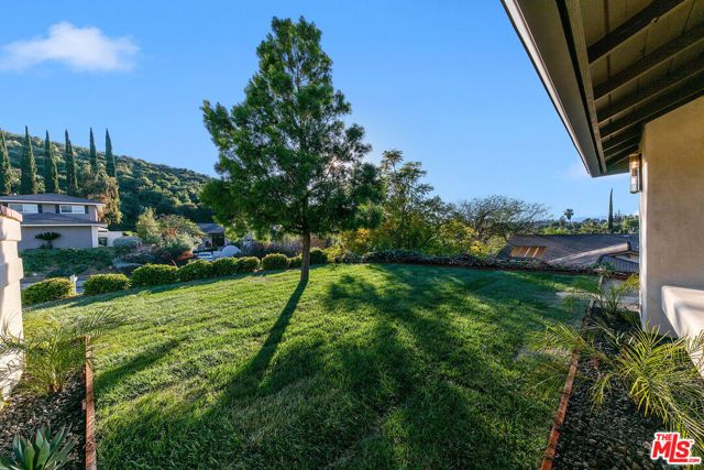 3804 Eddingham Avenue, Calabasas, CA 91302
