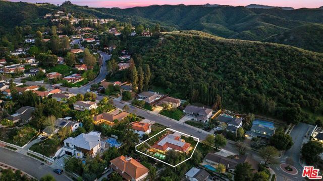 3804 Eddingham Avenue, Calabasas, CA 91302