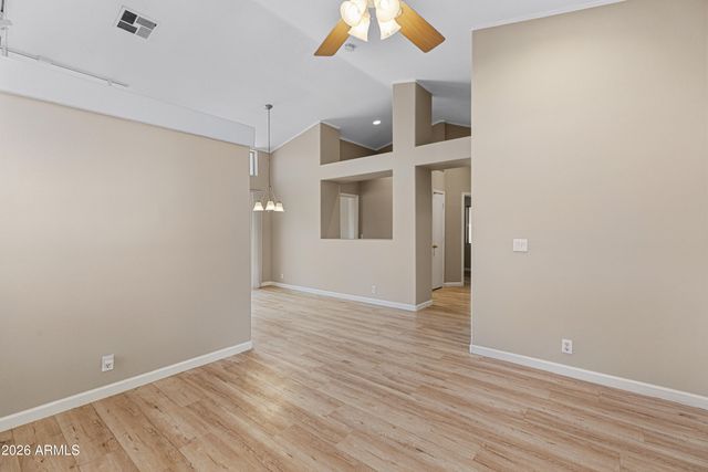 3231 E MENADOTA Drive, Phoenix, AZ 85050