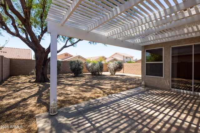 3231 E MENADOTA Drive, Phoenix, AZ 85050