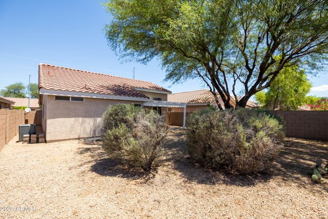3231 E MENADOTA Drive, Phoenix, AZ 85050
