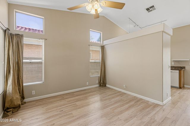 3231 E MENADOTA Drive, Phoenix, AZ 85050