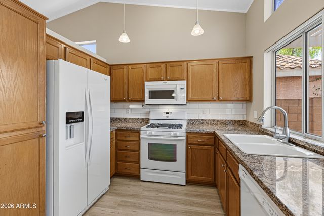 3231 E MENADOTA Drive, Phoenix, AZ 85050